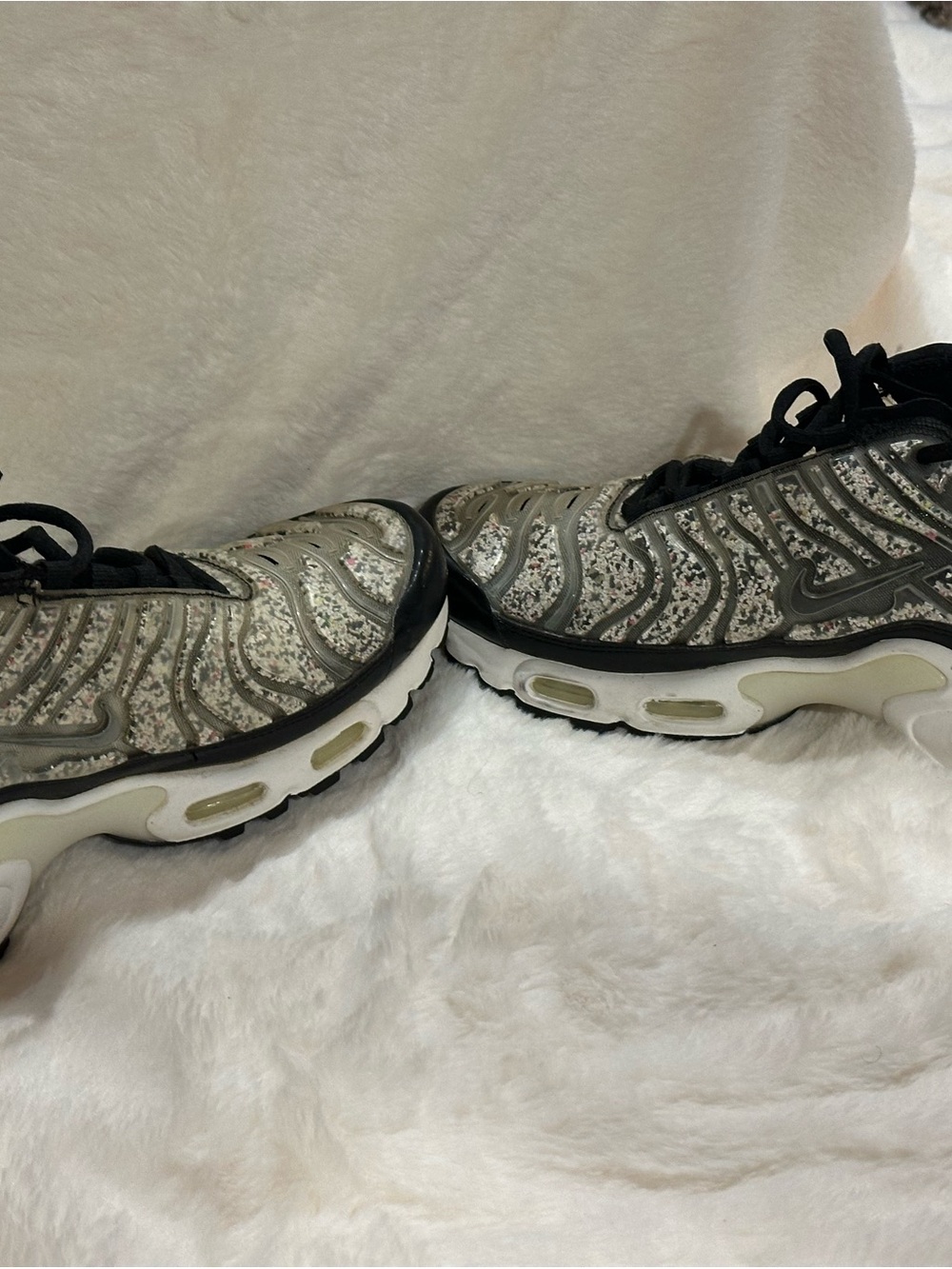 Nike Silver Speckled and Black Air Max Style Sneakers - Picture 7 of 12